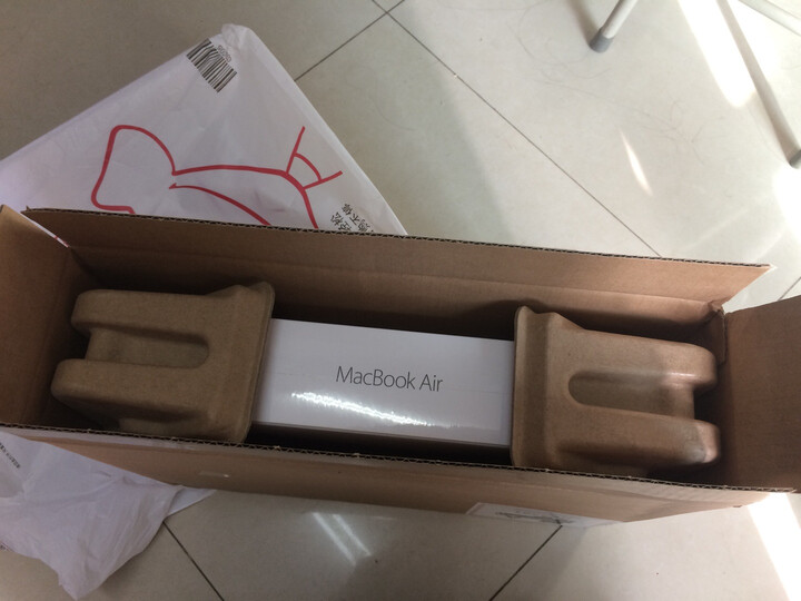 Apple MacBook Air 13.3英寸笔记本电脑 银色(2017款Core i5 处理器/8GB内存/256GB闪存 MQD42CH/A) 晒单图