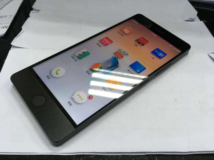 锤子坚果Pro:第一次买锤子手机,很多功能还没