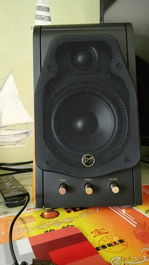 惠威M200MKIII+:副音响一开始有底噪,也就是大