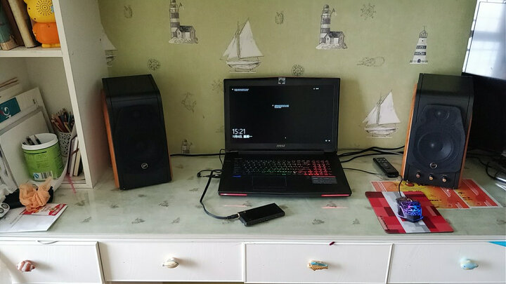 惠威M200MKIII+:副音响一开始有底噪,也就是大