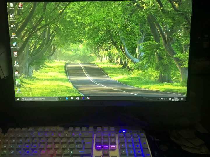 神舟(HASEE)战神Z7-KP7GT GTX1060 6G独显 15.6英寸游戏笔记本电脑(i7-7700HQ 8G 1T+128G SSD 1080P)黑色 晒单图