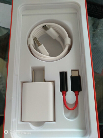 努比亚Z17miniS 小牛8:这个已经是我在京东买