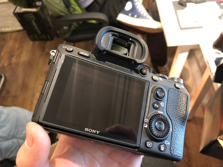 好 就是贵 全套索尼 当初买错了 应该买A7S2高