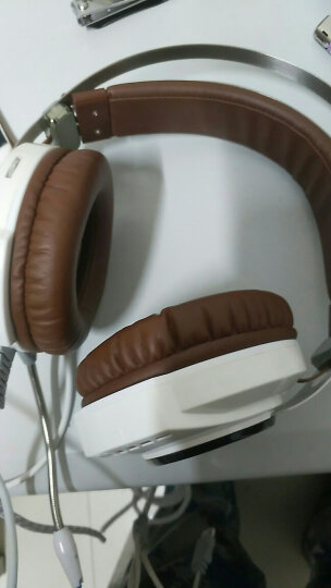 西伯利亚（XIBERIA）K2 头戴式 发光震动 带麦克风 电脑电竞游戏耳机 白色 晒单图