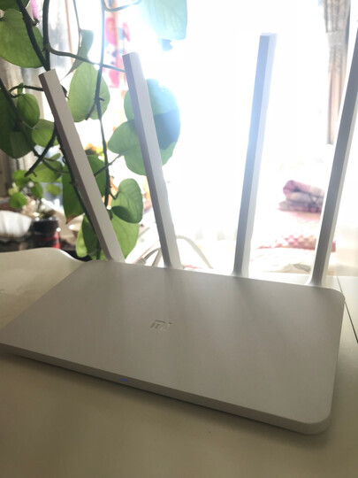 小米路由器3A:设置简单 外形漂亮!好评!