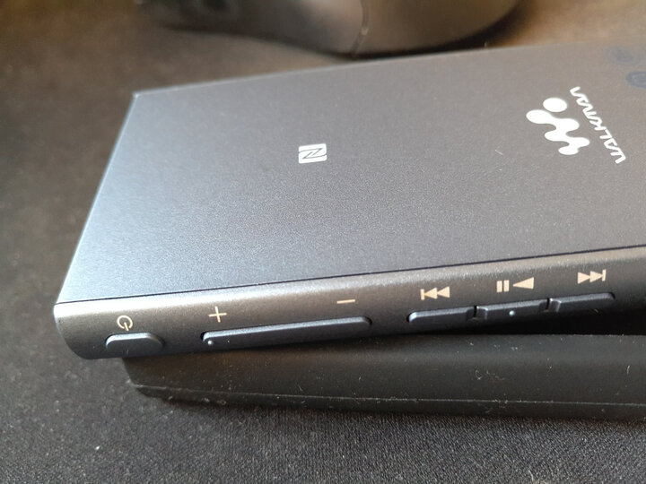 索尼NW-A45HN:一拆袋,不禁为它捏把汗,怎么