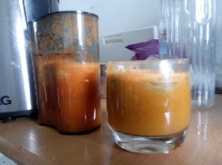 SKG MY-610 榨汁机 --榨的胡萝卜橙汁,超级好