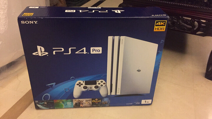 索尼【PS4 Pro 国行主机】PlayStation 4 Pro 电