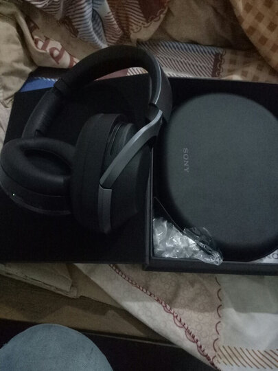 索尼WH-1000XM2:很喜欢,天天听,听了十多天