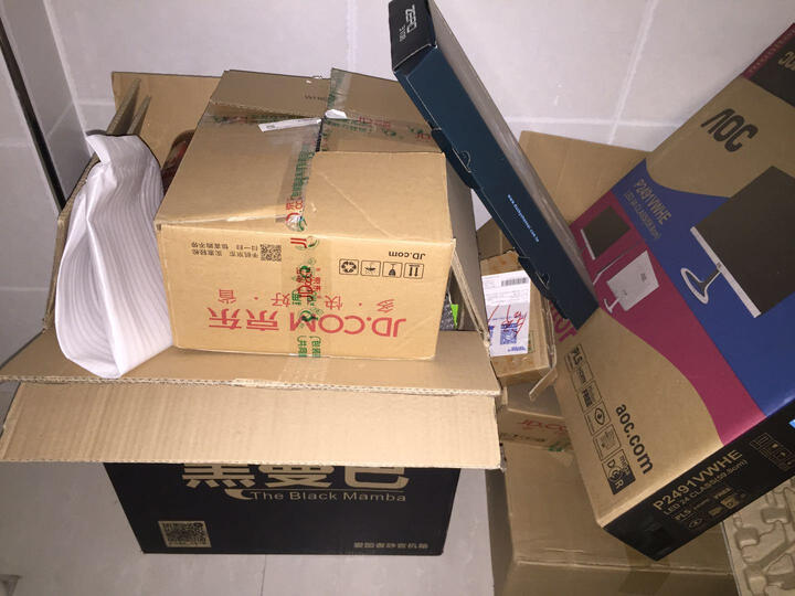 爱国者(aigo) 黑曼巴 白色 中塔式机箱(支持ATX主板/配2把静音风扇/宽体0.7MM厚五金) 晒单图
