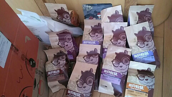 江小白白酒:酒不错,度数有点低,适合小青年喝