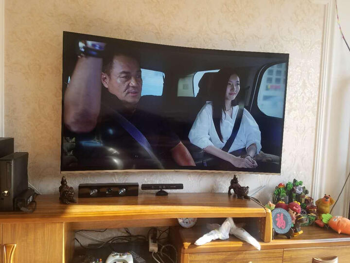 长虹55D3S:电视已经送货上门了,检查了外观,