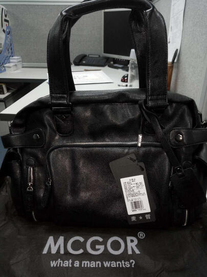 麦哲(MCGOR)男包单肩包男士休闲包韩版斜挎手提时尚潮流包A8329MG 升级版(黑色大号) 晒单图