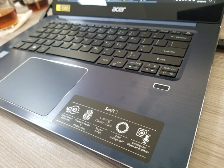 宏碁(Acer)蜂鸟Swift3轻薄本 蓝朋友 14英寸全金属笔记本电脑SF314(i5-8250U 8G 256G SSD IPS win10) 晒单图