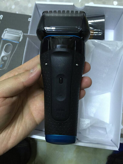 博朗5系5040S剃须刀:很好用,声音也没有那么