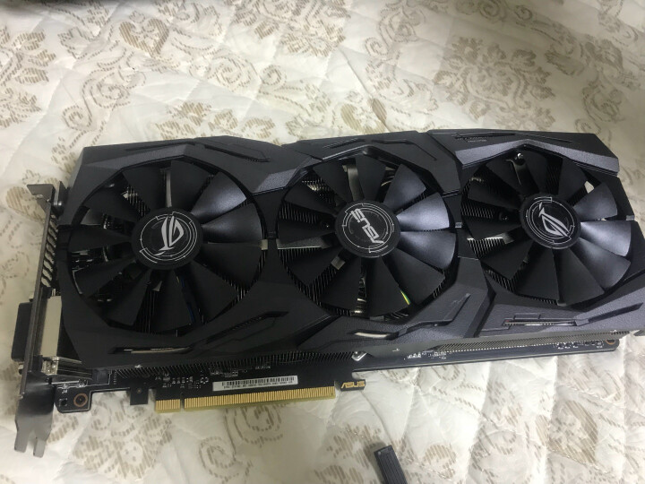 华硕（ASUS）ROG STRIX-GeForce GTX1080-A8G-GAMING 1670-1835MHz 10010MHz猛禽发烧级专业电竞“吃鸡”显卡 晒单图