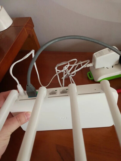 小米路由器3A:特别不错的产品,性价比很高。