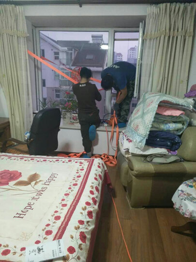 证。第一台外挂机有点小异音,及时联系京东,大