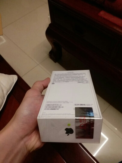 AppleiPhone X:抢的人好多啊,哟感觉买少了。