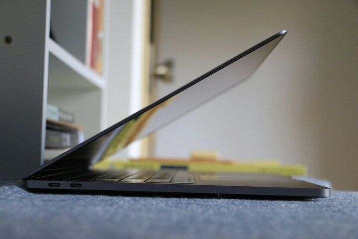 Apple MacBook Pro 13.3英寸笔记本电脑 深空灰色(2017款Core i5处理器/8GB内存/256GB硬盘 MPXT2CH/A) 晒单图