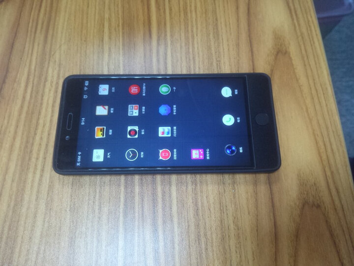 锤子坚果Pro:美美美!我的T1终于可以退居二线