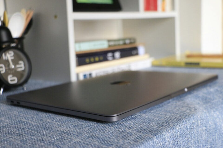 Apple MacBook Pro 13.3英寸笔记本电脑 深空灰色(2017款Core i5处理器/8GB内存/256GB硬盘 MPXT2CH/A) 晒单图