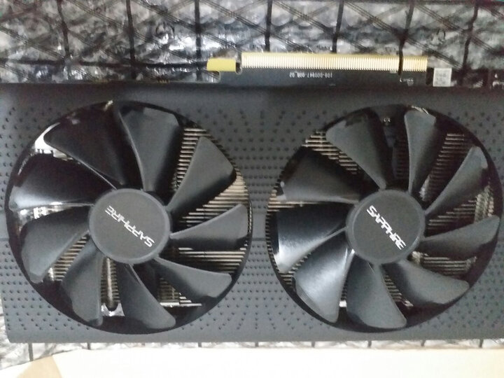 蓝宝石RX570 8G D5 白金版 OC:不错,块头够