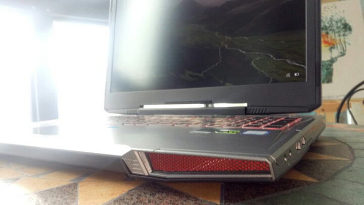 机械革命(MECHREVO)深海泰坦X6Ti-Gold 15.6英寸游戏笔记本 i7-7700HQ 16G 240GSSD+1T GTX1050Ti 4G IPS 晒单图