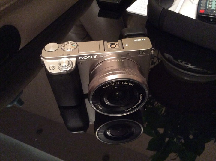 索尼(SONY) ILCE-6000L 标准单镜套装 银色--东