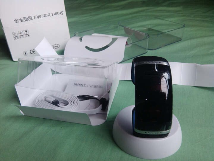 科技(SMARTFLY) 全球首款OLED电容触摸屏蓝