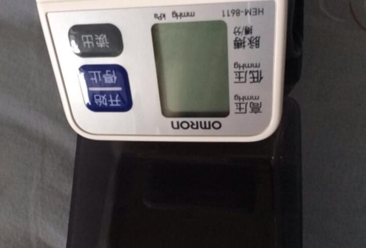 欧姆龙(Omron)腕式电子血压计HEM-8611--还不