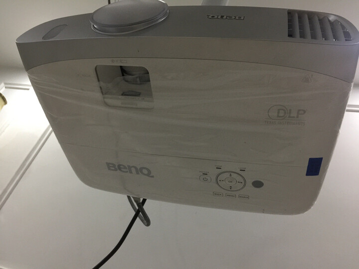 明基W1120:投影仪真心不错,到家以后安装完