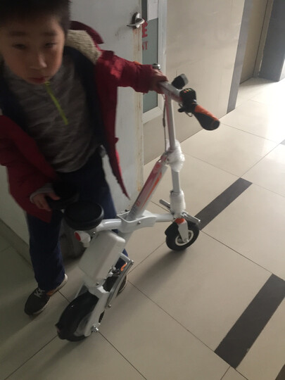 Airwheel爱尔威E6电动车 电动自行车滑板车电动折叠车代步车电瓶车锂电池男女通用 炫酷黑 晒单图