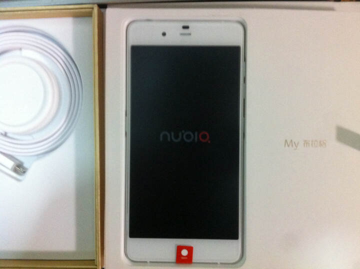 努比亚My 布拉格:缺点:晚上拍照效果不理想,系