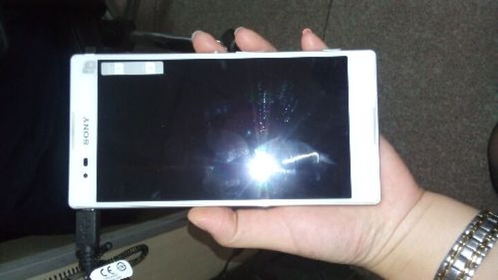 索尼(SONY) T2 XM50h 3G手机 (白色) WCDMA