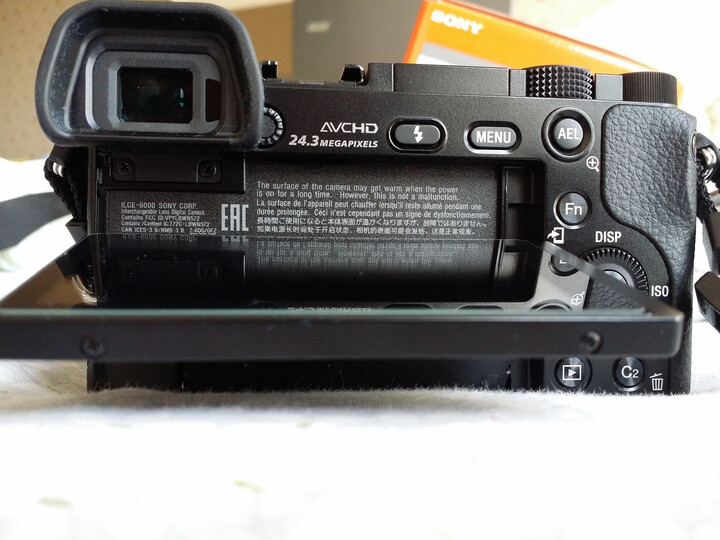 索尼ILCE-6000L:夜景比黑卡M3好不止一点点