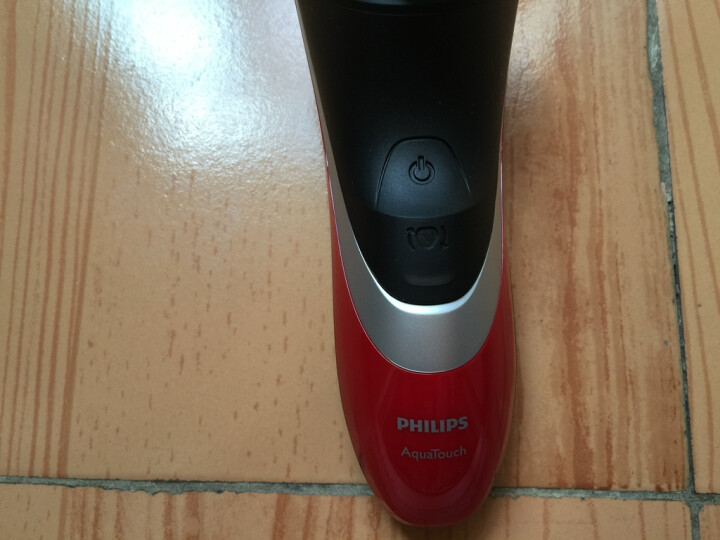 飞利浦（PHILIPS）电动剃须刀刮胡刀干湿双剃可水洗胡须刀AT800 晒单图