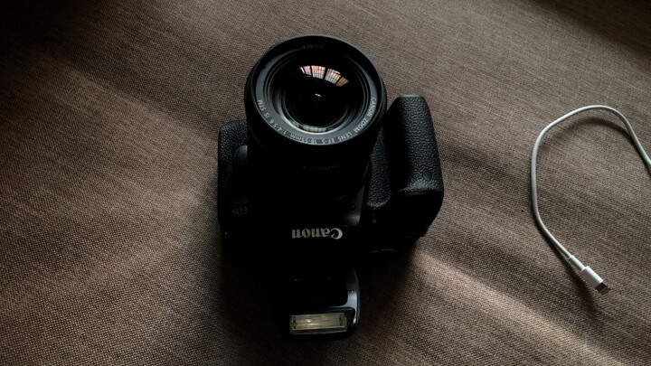 佳能(Canon)EOS 800D 单反套机 (EF-S 18-55mm f/4-5.6 IS STM 镜头) 晒单图