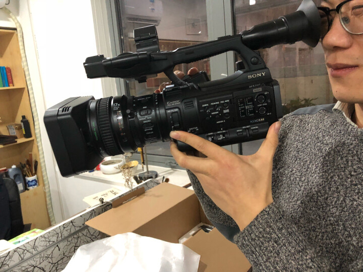 索尼（SONY）PXW-X280 手持式存储卡摄录一体机 3CMOS 新闻采访/纪录片制作/电视台推荐型号 晒单图