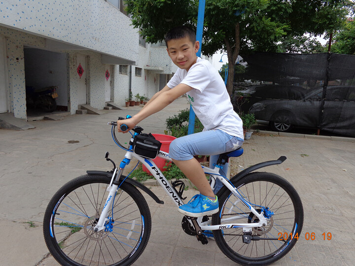 凤凰自行车 26寸21速shimano变速铝合金车架