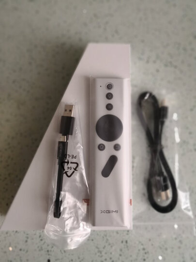 极米(XGIMI)CC 便携投影仪 投影机家用(高清宽屏 JBL音响 自动对焦 手机/微型投影) 晒单图