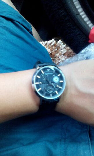 阿玛尼(ARMANI)男士手表 经典商务休闲日历钢