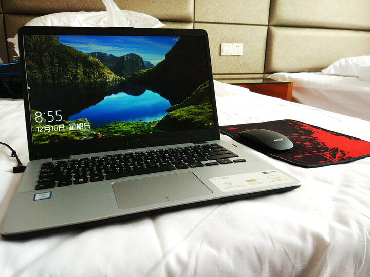 华硕(ASUS) 灵耀S 14英寸超窄边框超轻薄笔记本电脑(i7-7500U 8G 256GSSD FHD IPS)金属蓝灰(S4000) 晒单图