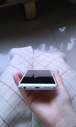 华为荣耀9青春版:屏幕很惊艳,拍照效果也很不