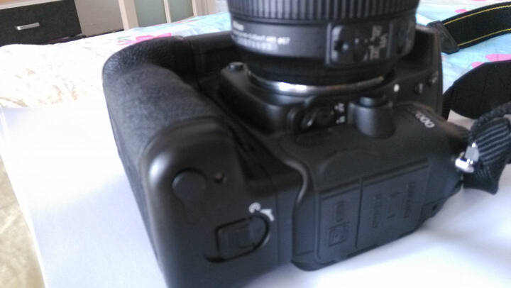 斯丹德(STD) NIK-D7000B 单反相机尼康D700