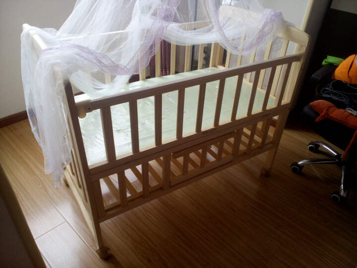 CHBABY环保实木无漆带摇床功能婴儿木床105B 原木色--不错的小木头床