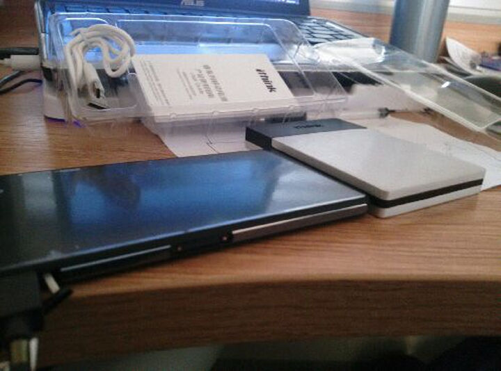 (Ithink)睿系列 超薄金属拉丝 聚合物移动电源 充