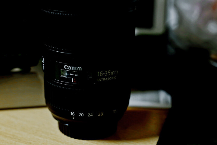 佳能（Canon）单反相机镜头 变焦镜头 专业全画幅单反相机镜头 EF 16-35mm f/2.8 III USM广角变焦 晒单图