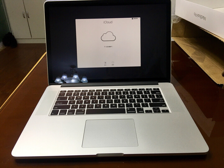 Apple MacBook Pro 13.3英寸笔记本电脑 银色(Core i5 处理器/8GB内存/256GB SSD闪存/Retina屏 MF840CH/A) 晒单图