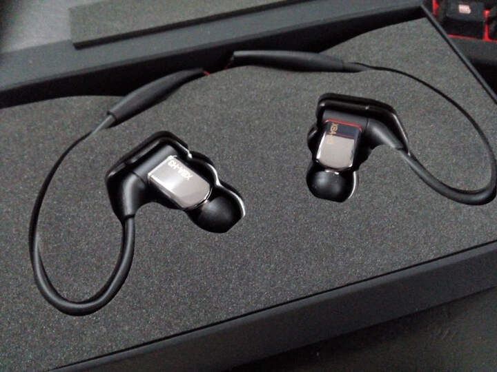 索尼(SONY) XBA-H3 圈铁结合耳机 身临其境 黑